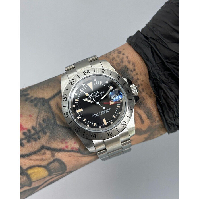 Custom Seiko Mod • Black Explorer II Steve McQueen • 39mm